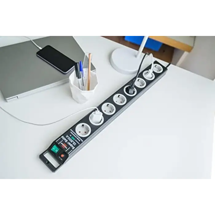 Super-Solid surge protection 13.500 A 8Li Priz Siyah