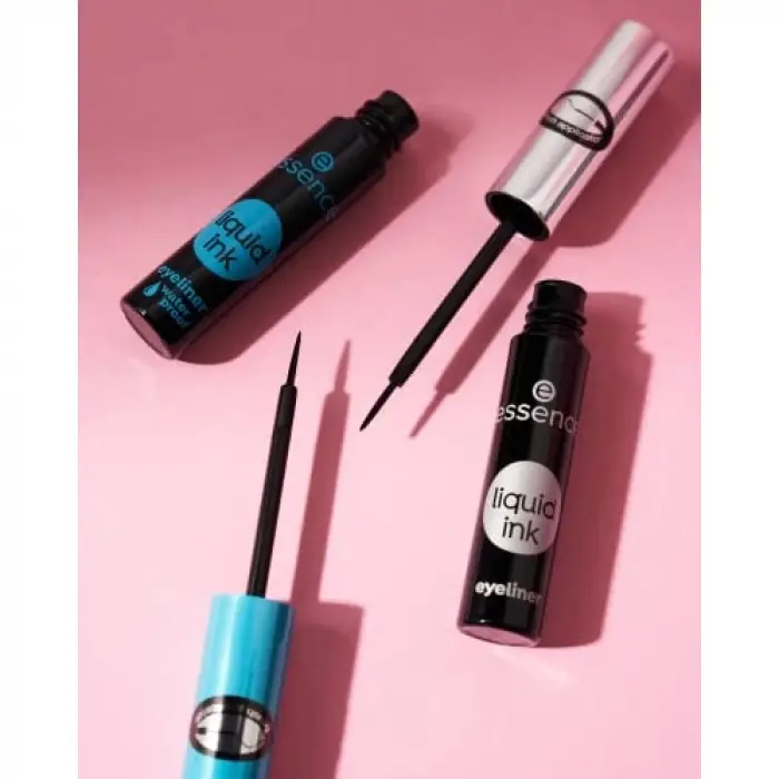 Suya Dayanıklı Siyah Likit Eyeliner 01