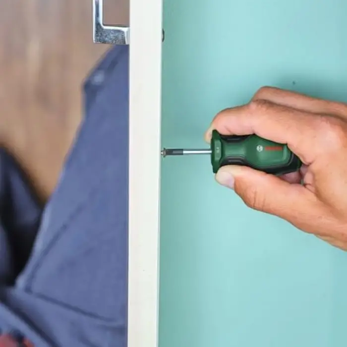 Tornavida Güdük Seti 4 Parça (Sıkı Alanlarda Sabitlemek için Kompakt Tornavidalar; PH/SL; S2 Çelik; Yüksek Tork; Renk Kodlu; Manyetik Uç; Ergonomik Yumuşak Tutuş)