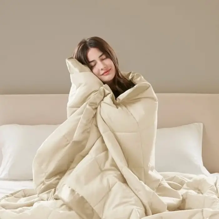 Windom Luxury Microfiber Down Alternative Blanket with 3M Moisture Management Ivory 108x90 King Size Quilted Premium Soft Cozy 3M Scotchgard Moisture Microfiber For Bed, Couch or Sofa