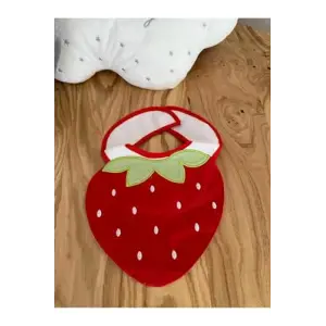 Bebek Mama Önlüğü Çilek Figürlü