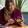 LEGO ǀ Disney ve Pixar WALL-E ve EVE 43279 | Film Sever Yetişkinler için Dekoratif ve Koleksiyonluk Animasyon Film Karakterleri Model Yapım Seti, Hediye Fikri (811 Parça)