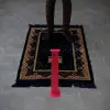 Kırmızı Namaz Sü­tre­si