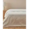 Krem Çift Kişilik Kabartmalı Battaniye