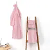 Minerva Havlu, Pembe