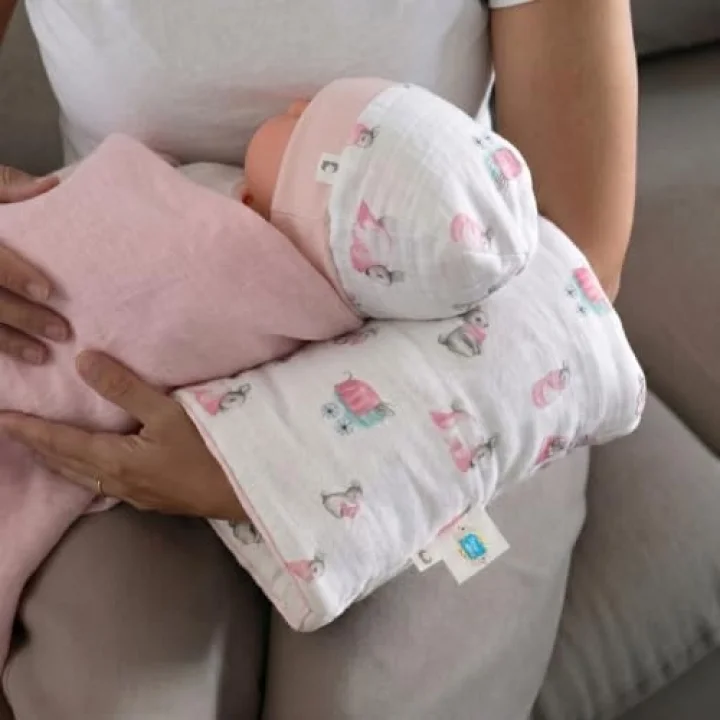 % 100 Pamuk Pratik Silindir Emzirme Kol Destek Yastığı - Bébé Lapin Rose SLDYAS-BLR-000STD