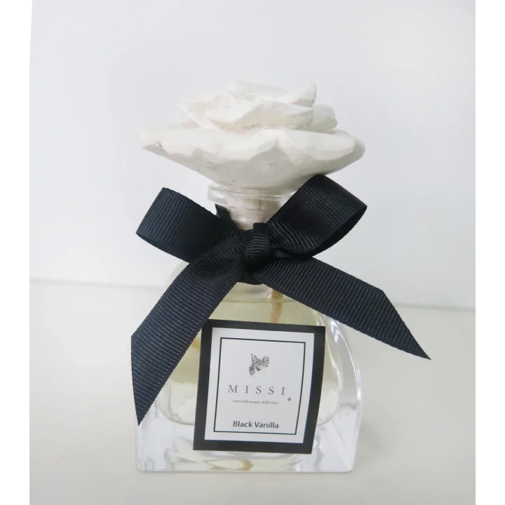 130 CC LOTUS ŞİŞE BLACK VANILLA KOKULU TAŞLI ODA KOKUSU