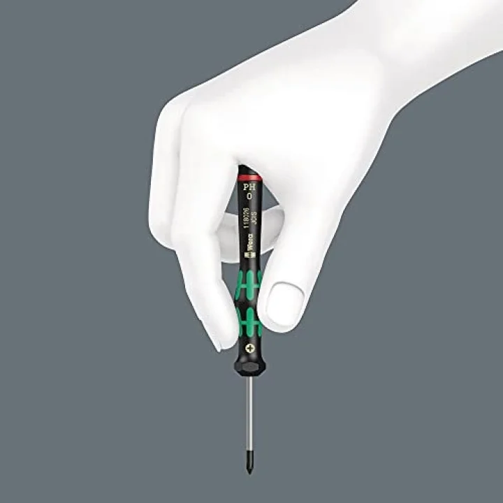 2054 Elektrik Teknisyenleri için Düz Tornavida, Hex-Plus, 0,7 x 40 mm, 05118060001