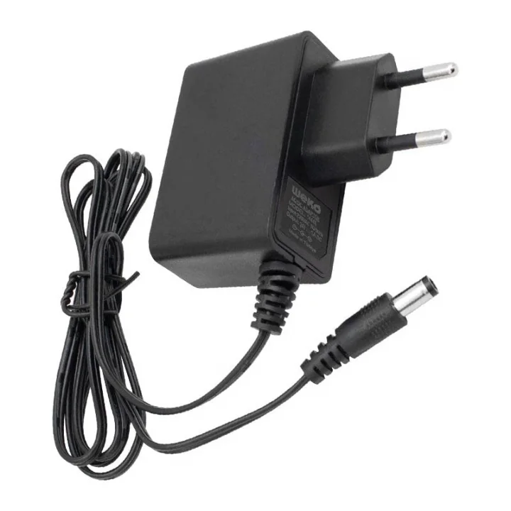 24 VOLT - 1 AMPER 5.5 * 2.5 UÇLU YERLİ ÜRETİM PLASTİK KASA PRİZ TİPİ ADAPTÖR