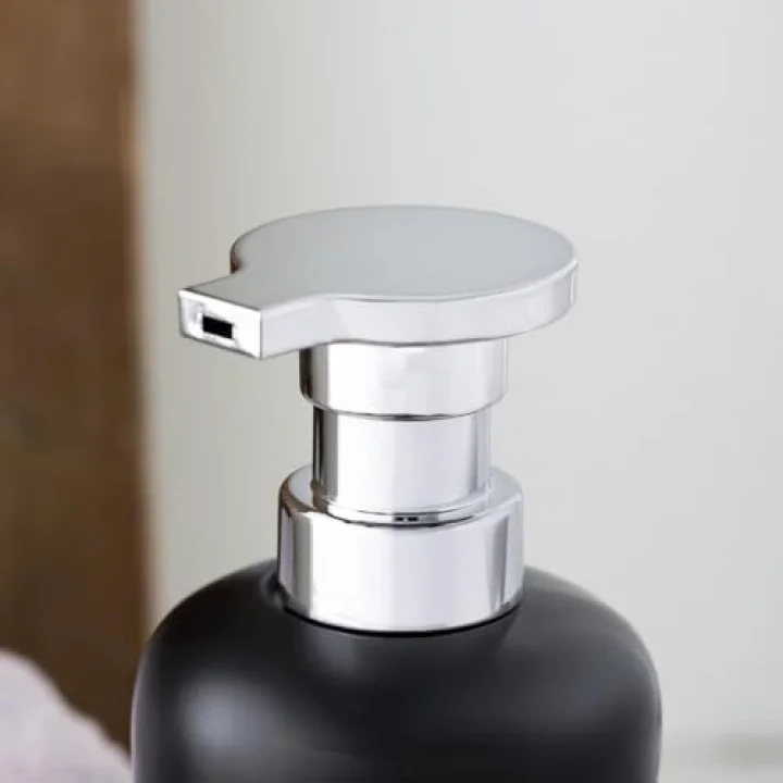 268669 Tezgah Üstü Siyah Sıvı Sabunluk Fırçalı Süngerlikli Sabunluk (550ml) 20cm