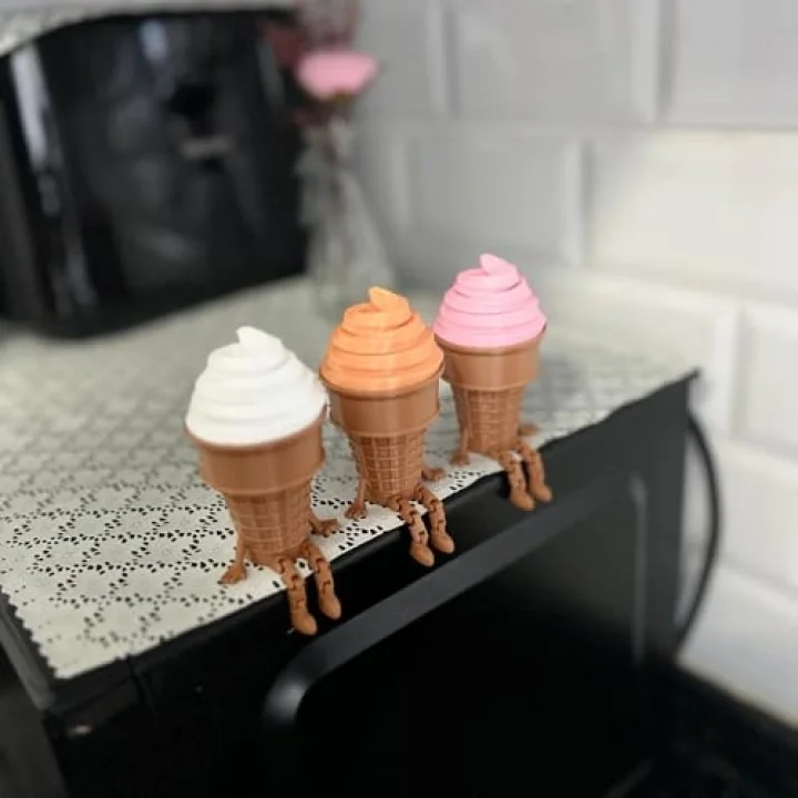 3lü Renkli Dondurma Külahı Dekoratif Figür Seti - Sevimli Bacaklı Masaüstü Süs (Her biri 7.5 x 4.3 cm) BANK DAHİL DEĞİLDİR