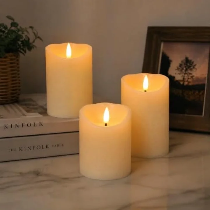Alev Efektli 3’lü Mum Görünümlü LED Mumlar 3200K Sıcak Sarı Işık, Cata Prag Gerçek Alev Efektli Dekoratif Mum Seti Mum Işığı Görseli Şık Atmosfer Aydınlatması (3×3 AAA – Pil Dahil Değil)