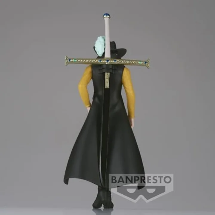 Bandai One Piece The Shukko Dracule Mihawk Figürü