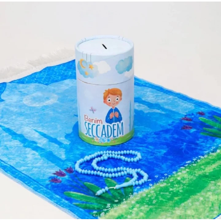 Best Gift 3 Parça Namaza Ilk Adım Çocuk Hediyelik Silindir Kumbara Kutulu Seccade Seti