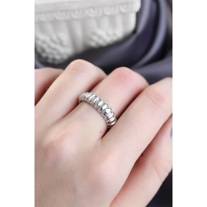 Mey İthalat® Gümüş Renk Ayarlamalı Burgu Kadın Yüzük