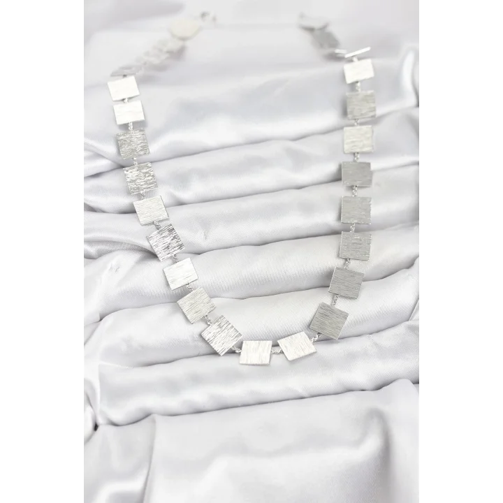 Mey İthalat® Kare Plaka Model Gümüş Renk Kadın Kolye