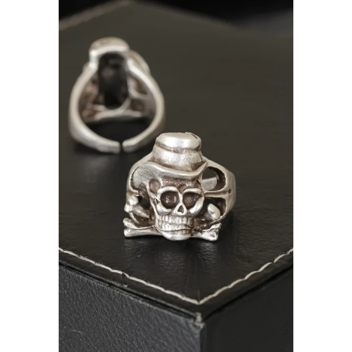 Mey İthalat® Kuru Kafa Tasarımlı Eskitme Gümüş Renkli Ayarlamalı Model Erkek Yüzük