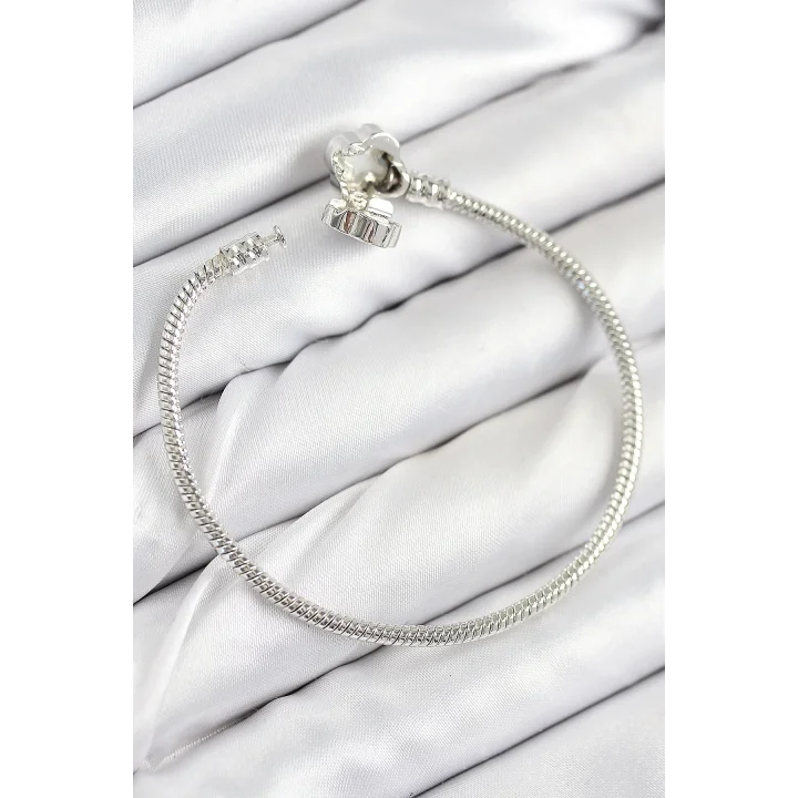 Mey İthalat® Pirinç Charm Zirkon Taşlı Yonca Model Gümüş Renk Kadın Bileklik