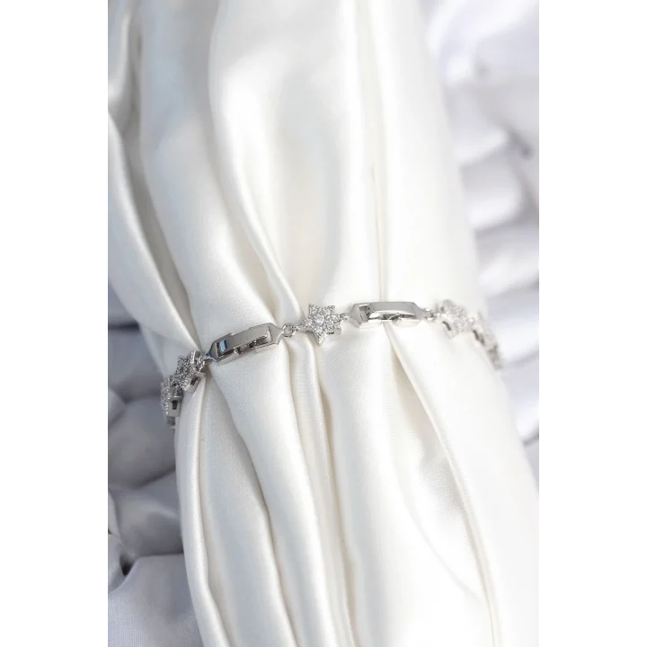 Mey İthalat® Pirinç Gümüş Renk Yıldız Model Kadın Bileklik