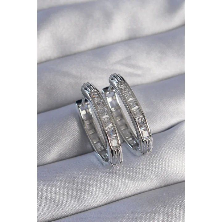 Mey İthalat® Pirinç Gümüş Renk Zirkon Taşlı Oval Model Küpe