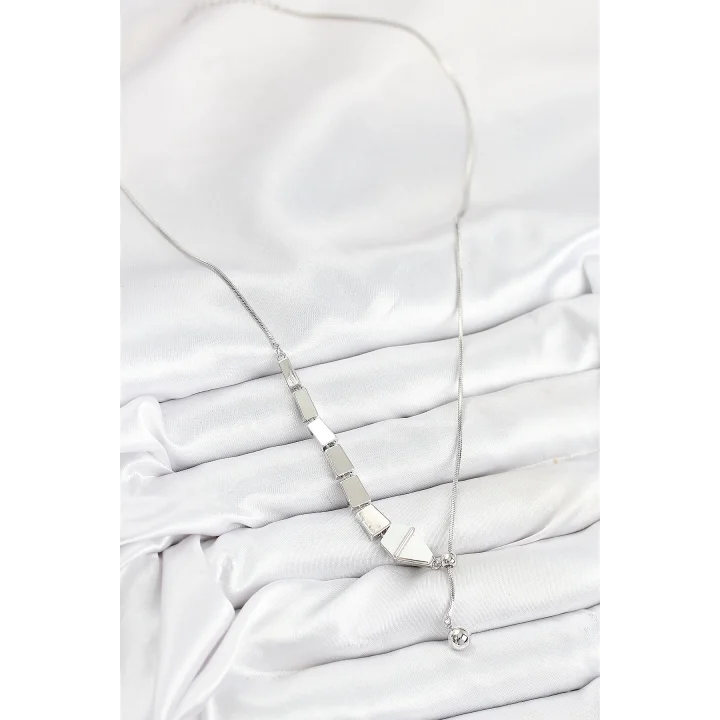 Mey İthalat® Pirinç Yılan Model Gümüş Renk Asansörlü Kadın Kolye