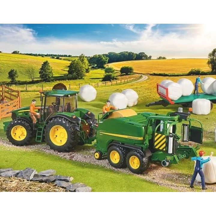BR02032 John Deere C441R Balya Makinası