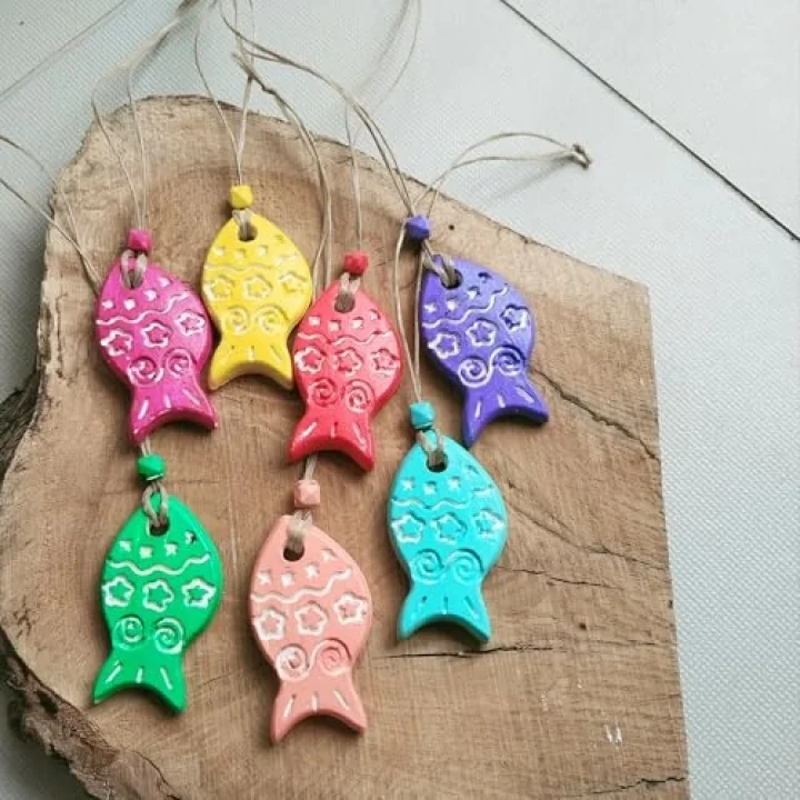Dekoratif Balık Figürlü Duvar Süsü, 7 Parça, Renkli El Boyaması, Bahçe ve Balkon Süsleme 6 cm