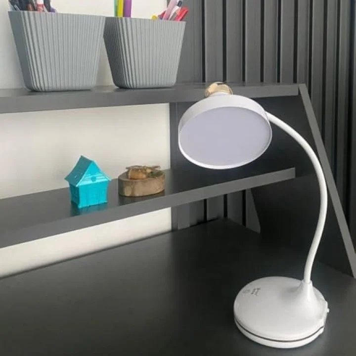 ® Dokunmatik 3 Farklı LED Işıklı Çalışma Masası Üstü Lamba 1979 Model