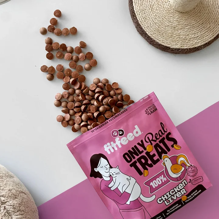 Freeze-Dried Çiğ Tavuk Ciğer Kedi Ödül Maması 40g