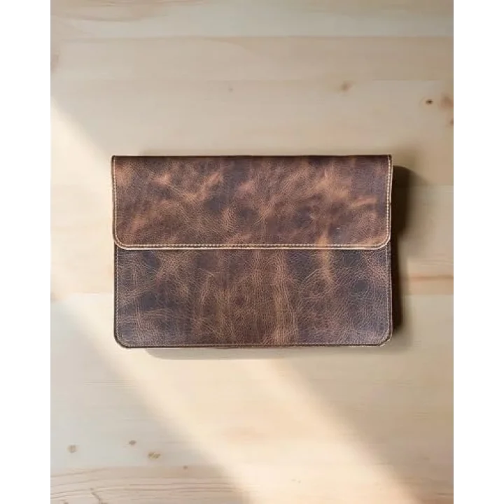 Hakiki Deri MacBook Kılıfı 13-14 İnç – Gerçek Deri Premium MacBook Çantası, MacBook Air, MacBook Pro - Mess Collection (taba 13/14 inç)