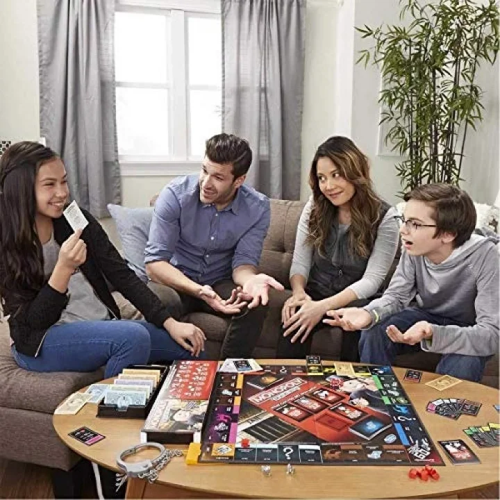 Hasbro Gaming Cheaters Edition Kutu Oyunu, 8 Yaş ve Üstü, 2-6 Oyuncu