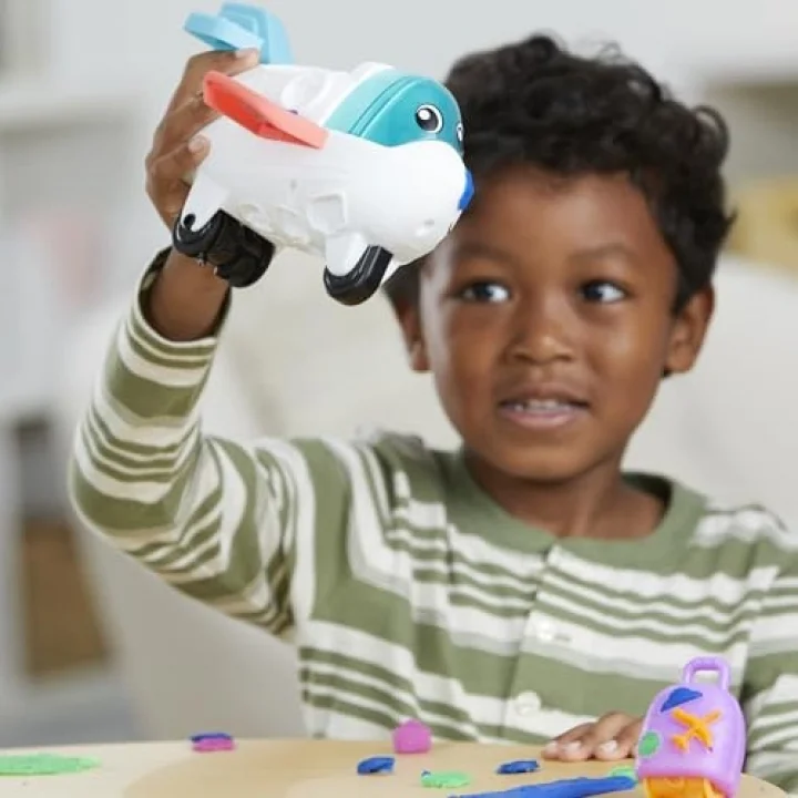 Hasbro Play-Doh Uçak Kaşifi Başlangıç Oyun Seti