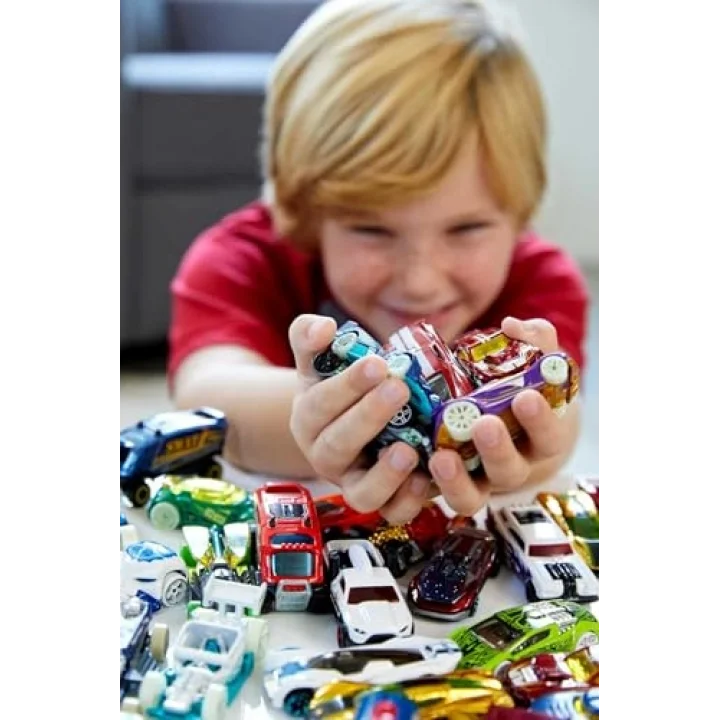Hot Wheels Ellili Araba Seti, 3 yaş ve üzeri, V6697