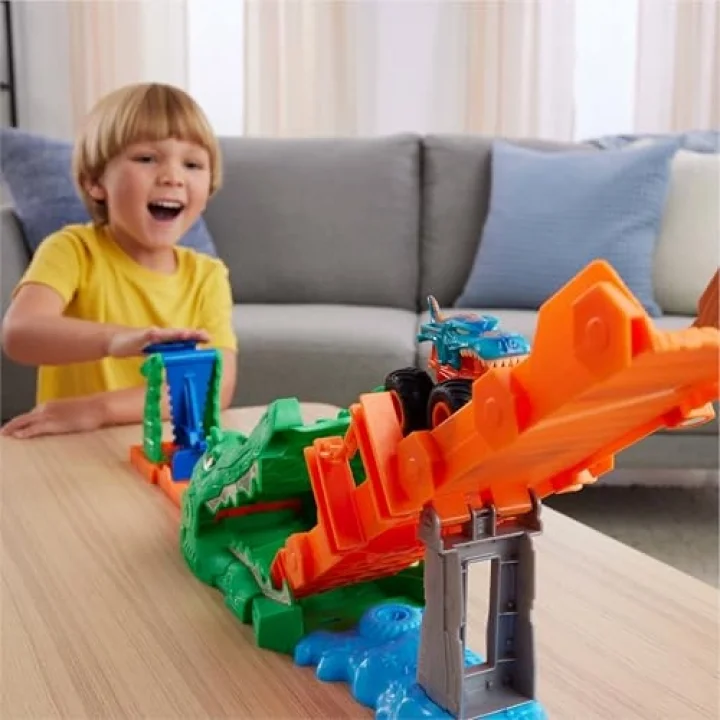 Hot Wheels Monster Trucks Timsahı Devir Oyun Seti JJN45