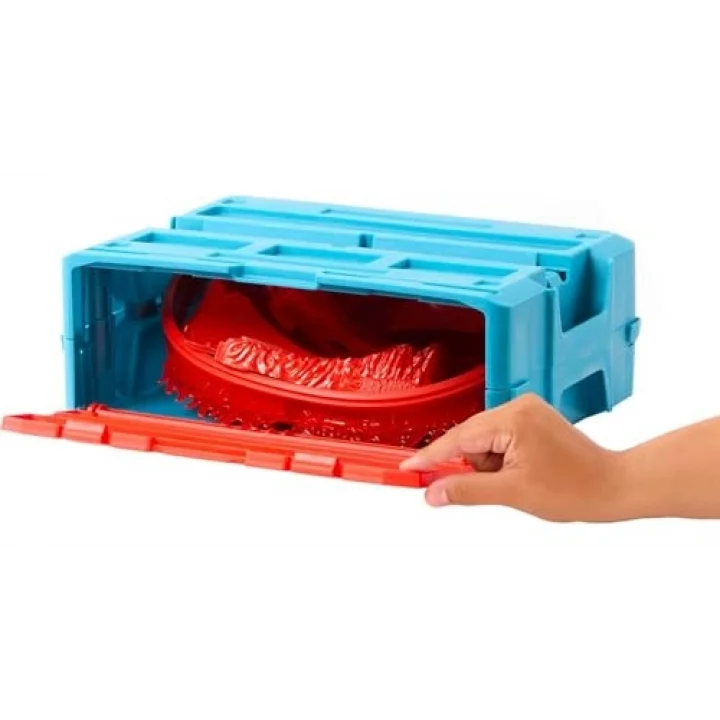 Hot Wheels Track Builder Alev Temalı Akrobasi Seti ve 1 adet araba, birleştirilebilir oyuncak saklama kutusunda 16 adet pist oluşturma ve akrobasi parçası, HMC04