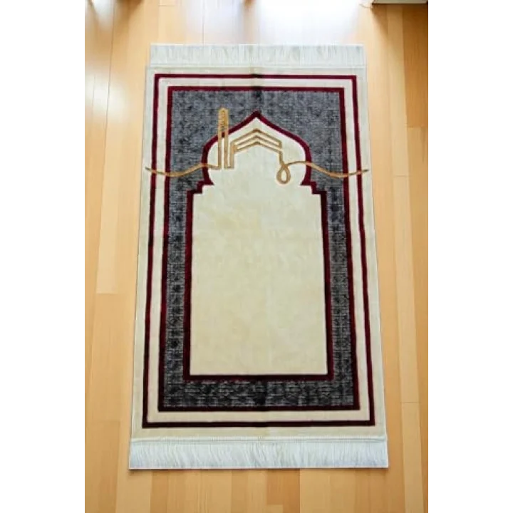 Kabe Detaylı Lüks Kaymaz Tabanlı Kadife Seccade