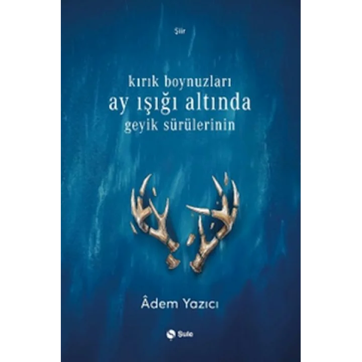 Kırık Boynuzları Ay Işığı Altında Geyik Sürülerinin