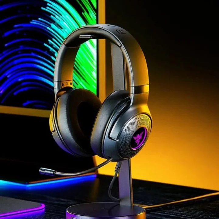 Kraken V3 X USB - Kablolu USB Oyun Kulaklığı (285 gda ultra hafif, TriForce 40 mm sürücüler, HyperClear Kardioid Mikrofon, 7.1 surround ses, Chroma RGB) Siyah