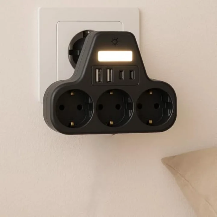 LED Gece Işıklı 3680 W Priz Adaptörü - 3lü Akım Korumalı Priz + 2 USB ve 2 Type-C Girişli, Kablosuz Duvar Tipi Çoklu Şarj Adaptörü, Kısa Devre Koruma, Kompakt Tasarım