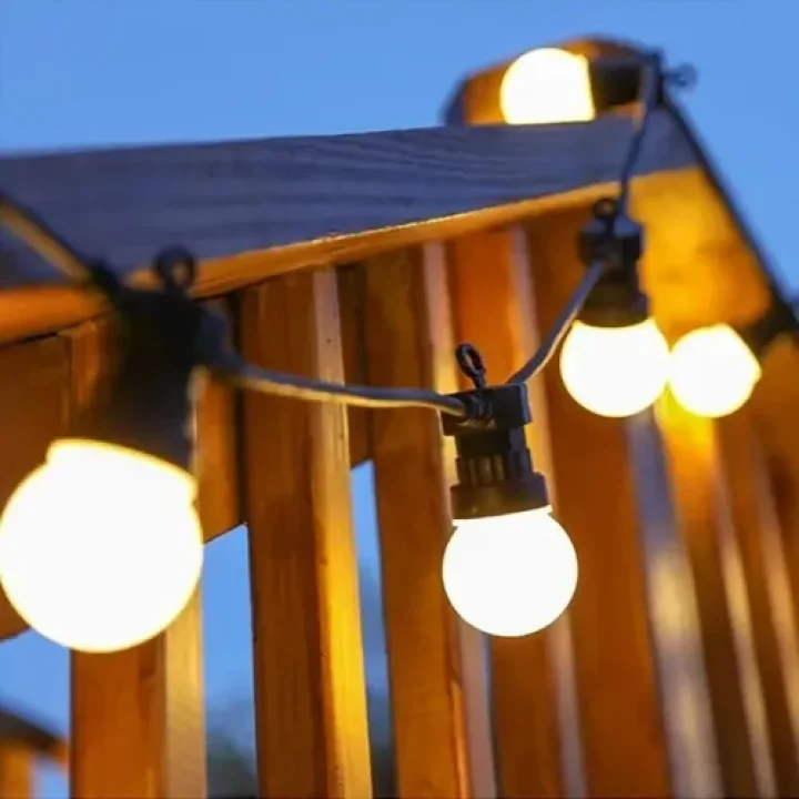 Mey İthalat® 5 Metre 28 LED Mini Top Işık Sarı Fişli Siyah Kablo
