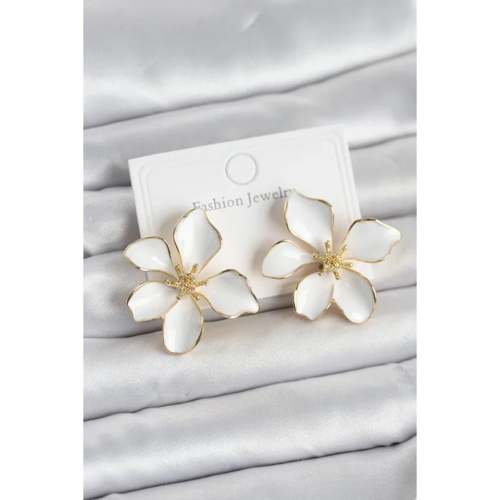 Mey İthalat® Beyaz Mineli Çiçek Model Pirinç Kadın Küpe