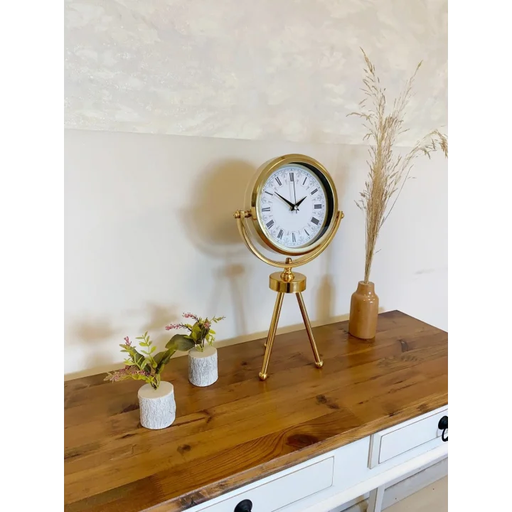 Mey İthalat® Gold Metal Mini Tripod Desenli Roma Rakamı Masa Saati 45×26 cm