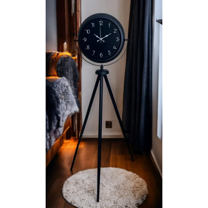 Mey İthalat® Sade Siyah Tripod Ayaklı Saat