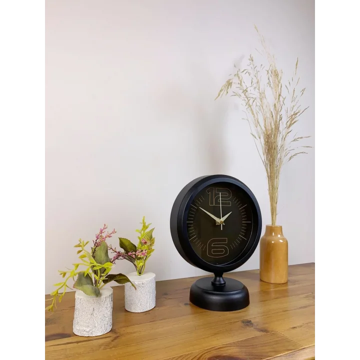 Mey İthalat® Siyah Metal Spor Masa Saati 25×20 cm