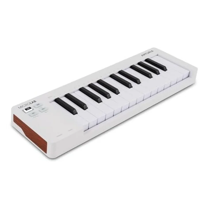 MicroLab MK3 - Kompakt 25 tuşlu hıza duyarlı MIDI denetleyici, iki dokunmatik şerit, akorlar modu, devam pedalı girişi, beyaz