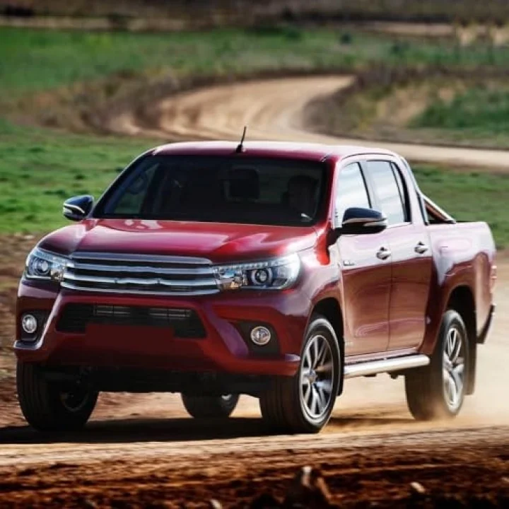 Ön Cam Silecek Takımı 55x40cm Toyota Hilux ile uyumlu 2016-2019