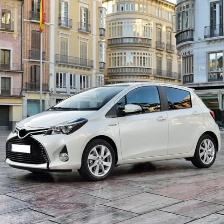 Ön Cam Silecek Takımı 70cm Toyota Yaris ile uyumlu 2012-2019