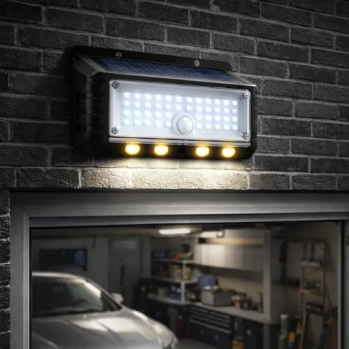 Panter Solar Hareket Sensörlü LED Duvar Lambası 3W 44 SMD Beyaz + 4 Gün Işığı LED, 300 Lümen, IP65 Su Geçirmez, 3 Modlu Güneş Enerjili Aplik, Balkon ve Bahçe Aydınlatması