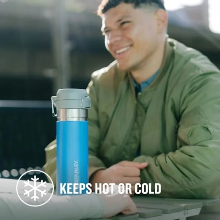 Quick-Flip Termos 0.7 Litre - Azure | Paslanmaz Çelik | Paslanmaz çelik - 12 saat soğuk tutar - sızdırmaz içecek şişesi - termos şişe - BPA içermez - araba bardak tutucuya uygun