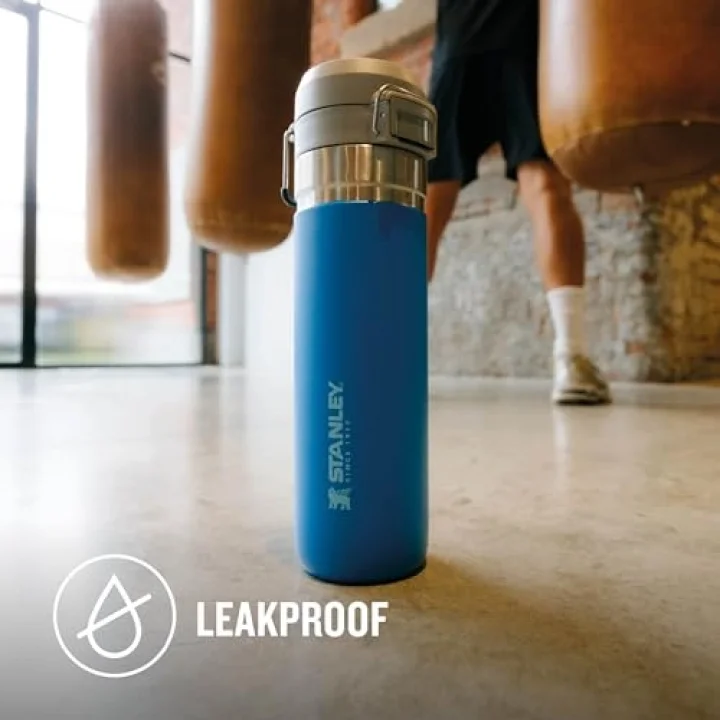 Quick-Flip Termos 0.7 Litre - Azure | Paslanmaz Çelik | Paslanmaz çelik - 12 saat soğuk tutar - sızdırmaz içecek şişesi - termos şişe - BPA içermez - araba bardak tutucuya uygun